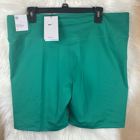 NWT Women’s Nike One Mid-rise Bike Short training XXL - Picture 2 of 5
